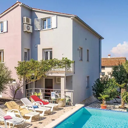 1 Bedroom Gorgeous In *