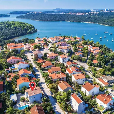 1 Bedroom Gorgeous In Apartment *