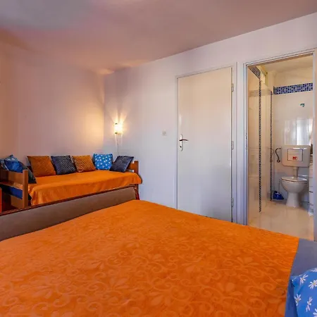 1 Bedroom Gorgeous In Banjole